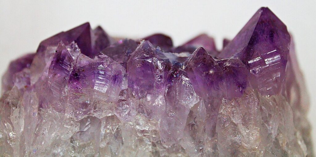 gem, crystal, amethyst-5975835.jpg